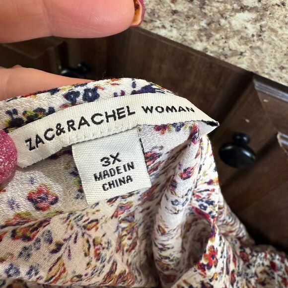 NWT Zac & rachel size 3X smocked blouse, short sleeves - Picture 7 of 9